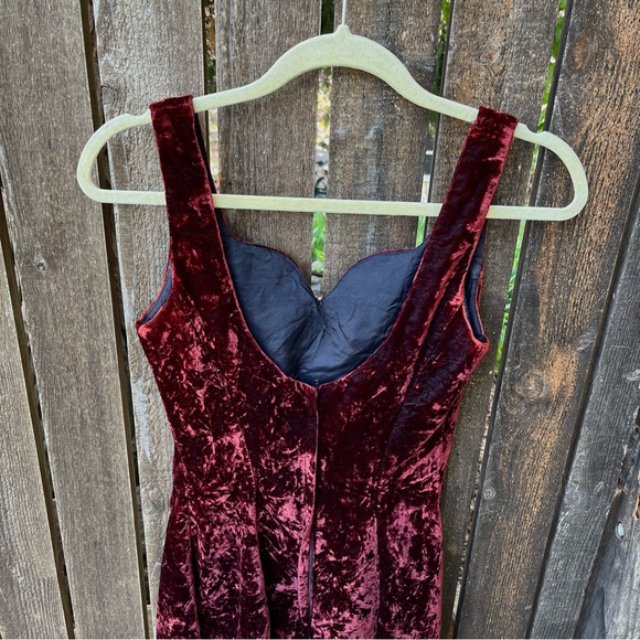 Jessica McClintock for Dillard’s Vintage Red Crushed Velvet Dress Sz 5/6 - Picture 6 of 17